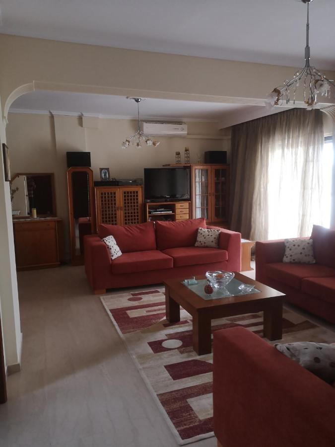 Comfortable Apartment In Kato Toumpa Thessaloniki Exterior photo